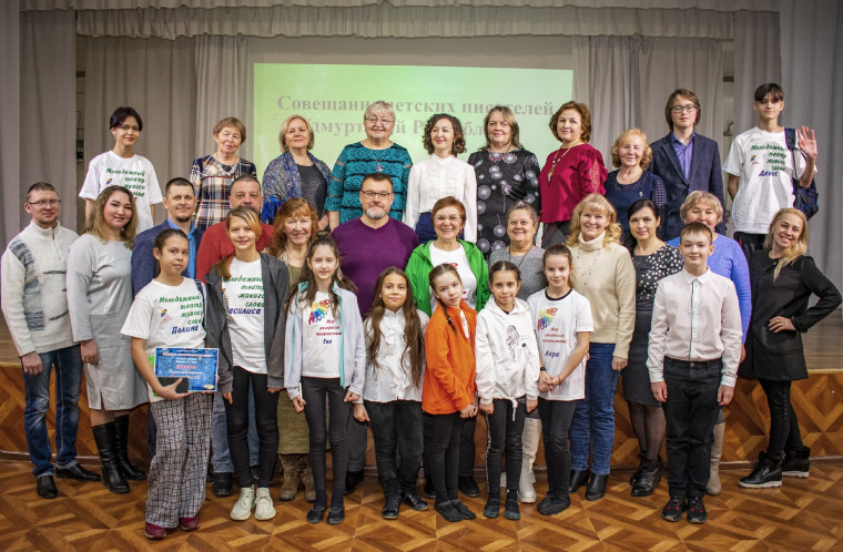 Детские писатели Удмуртии собрались в школе № 57.